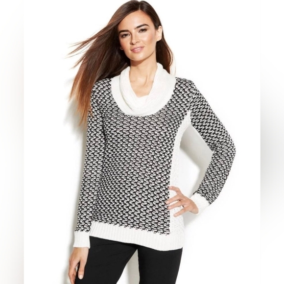 Calvin Klein Sweaters - Calvin Klein Women's Black/Cream Cowl Neck Sweater Size M US